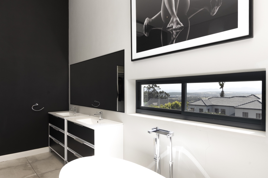 3 Bedroom Property for Sale in Heldervue Western Cape